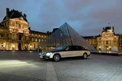 Maybach Louvre - Maybach offizieller Partner des Louvre in Paris