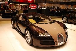Bugatti Veyron by flickr, Sudhanwa cc by flickr/ Sudhanwa