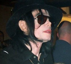 Michael Jackson by wikimedia, TheCuriousGnome cc by wikimedia/ TheCuriousGnome