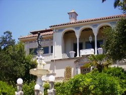 Luxus by flickr, Quasic cc by flickr/ Quasic