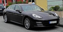 Porsche Panamera by wikimedia, M 93 cc by wikimedia/ M 93