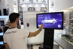 mercedes visionary store Foto: Daimler AG Foto: Daimler AG