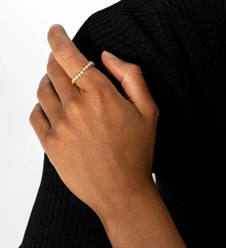 ariane ernst Ring THE ONE aus 18 Karat Gold mit Diamanten