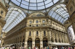 Galleria Vittorio Emanuele II. Mailand by wikimedia/ Jean-Christophe Benoist cc by wikimedia/ Jean-Christophe Benoist