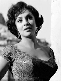 Gina Lollobrigida by wikimedia/ César cc by wikimedia/ César