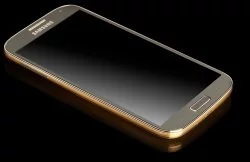 Samsung Galaxy S4 Gold Foto goldgenie com - Samsung Galaxy S4 überzogen mit Gold