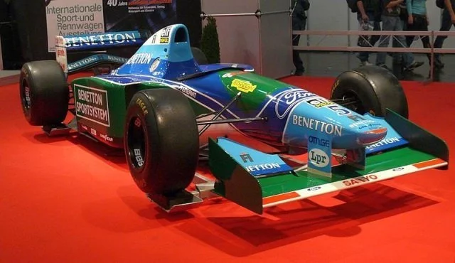 Benetton B194 Ford 1994 von Michael Schumacher by wikimedia Stahlkocher - Michael Schuhmachers erster Weltmeister-Bolide wird versteigert