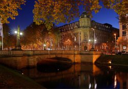 cc by wikimedia/ Thomas Robbin