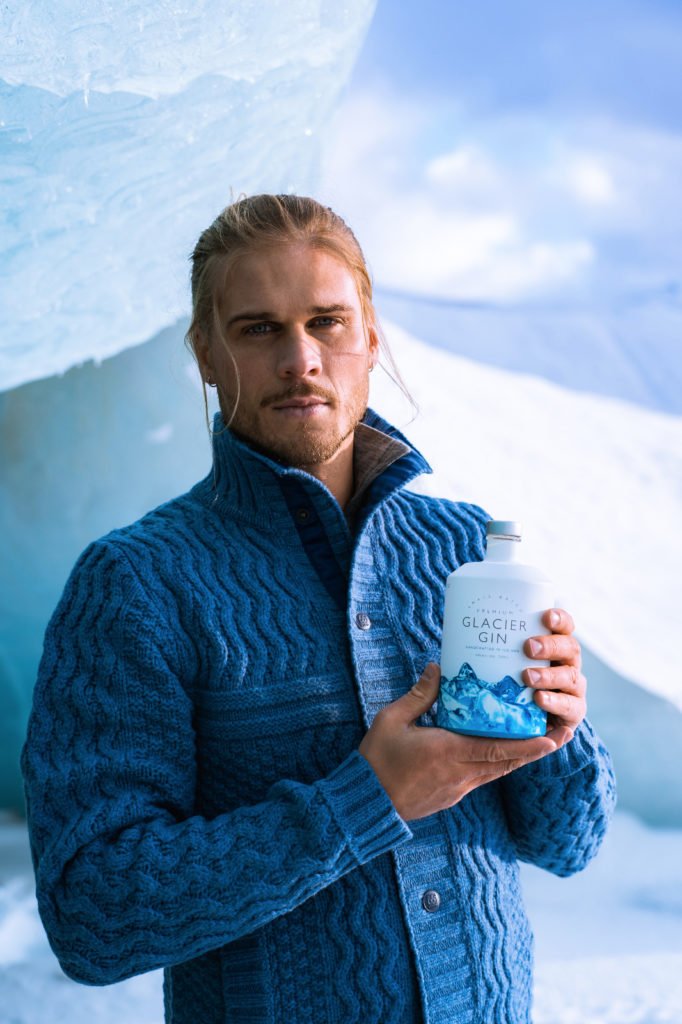 Rurik Gislason mit seinem Glacier Gin