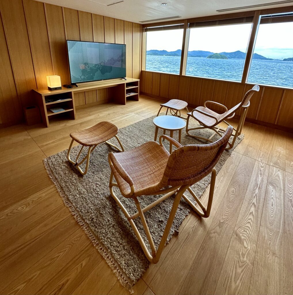 Spa Guntu Luxury Japanese Cruise Ship