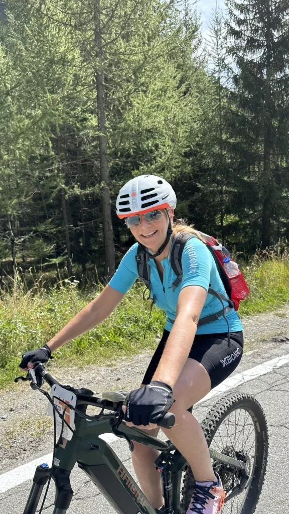 Biketour im Val Ferret 576x1024 - Courmayeur: 5 Tipps für die atemberaubende Alpenstadt