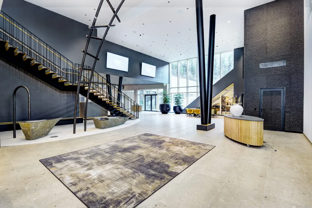 Foyer Kongresszentrum World of Congress im Hotel Gut Brandlhof bei Saalfelden