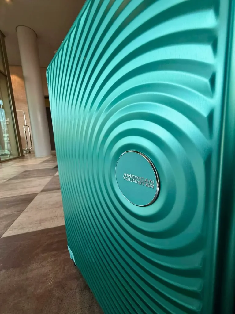 American Tourister Soundbox Alu in Dusty Turquoise - stylisches Reisegepäck