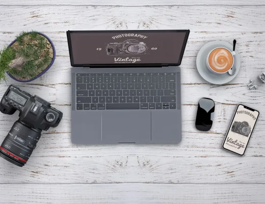 Eleganter Arbeitsplatz mit Laptop, Kamera und Kaffee – Luxus Lifestyle und Content Creation