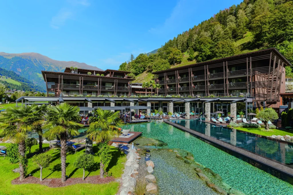 Golf Lodge Adults only der Andreus Resorts in Südtirol als ruhiges Luxusrefugium für Paare und Erholungssuchende.