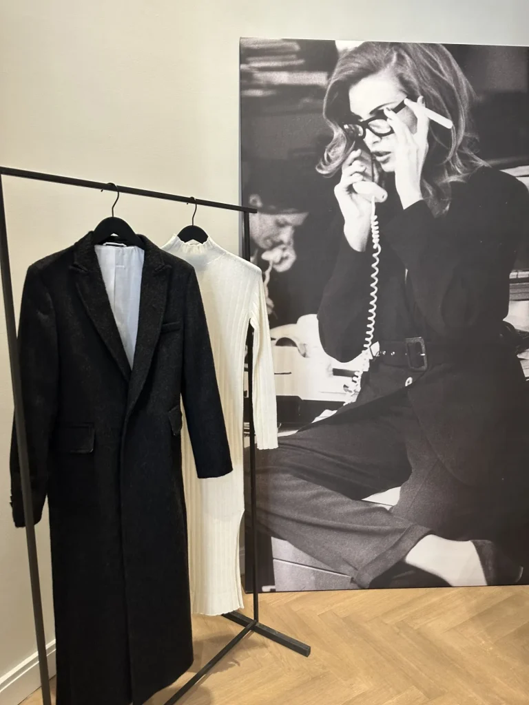 Strenesse feierte in München die Präsentation der neuen Strenesse World mit geladenen VIPs, Presse, Live Casting, Shooting und der neuen Winterkollektion 2026/27 und WM Kollektion