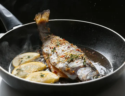 Hochwertige Fischpfanne für gleichmäßiges Anbraten