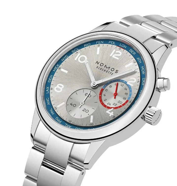 NOMOS Club Sport neomatik Weltzeit silber mit Edelstahlband, Weltzeitring und separater Heimatzeitanzeige